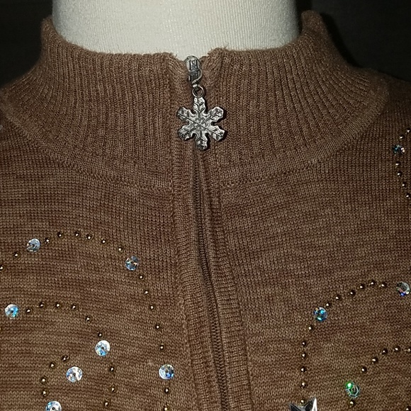 M Mercer Street Studio Christmas Cardigan - Picture 6 of 8